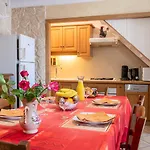 La Maison D'elise بيت للعطل